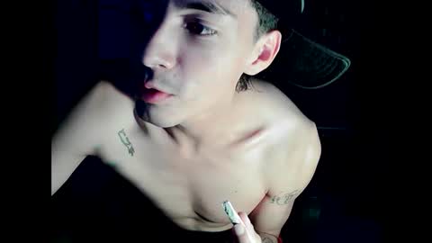 Crisanto online show from May 27, 2026, 1:57 am