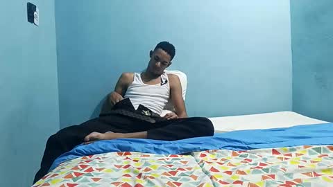 Snapshot of crishot1125 chatting on February 5, 2026, 1:43 am crishot1125 online show from February 5, 2026, 1:43 am