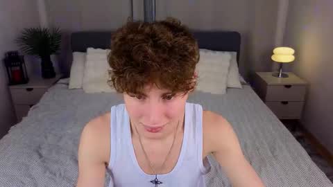 Chris online show from November 15, 2025, 9:32 pm