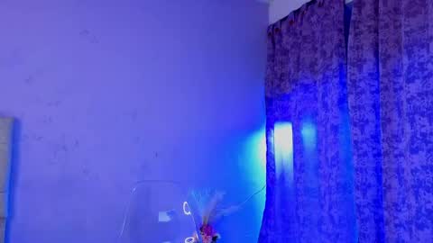 cristal online show from May 21, 2026, 9:44 pm