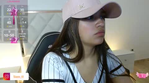 Snapshot of crisstal_tay chatting on October 3, 2025, 3:14 am Cris online show from October 3, 2025, 3:14 am