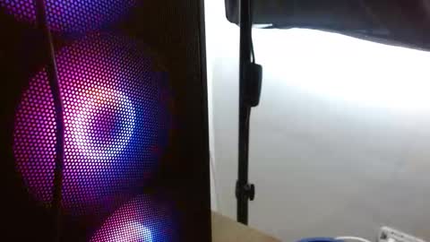 cristal541658 online show from January 9, 2026, 2:20 pm