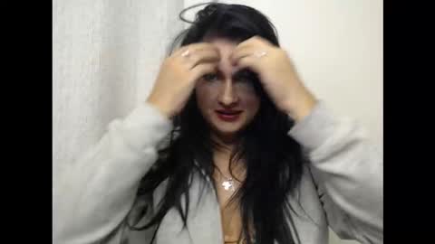 Snapshot of cristal_2303 chatting on December 5, 2025, 4:32 am cristal_2303 online show from December 5, 2025, 4:32 am