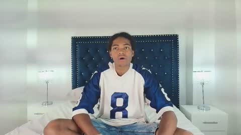 cristal_and_luke online show from January 9, 2026, 3:42 am