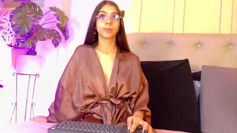 cristal_antoni online show from November 13, 2025, 7:51 am