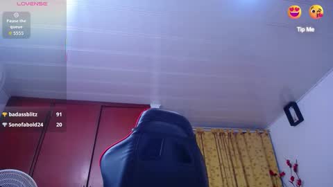 Snapshot of cristal_horny19 chatting on March 21, 2026, 8:19 am Milena online show from March 21, 2026, 8:19 am