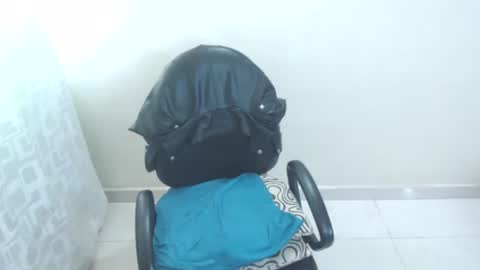 HI online show from October 4, 2025, 9:24 pm