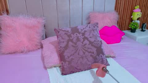 STEFANYIG cristalsubin online show from November 28, 2025, 12:08 pm