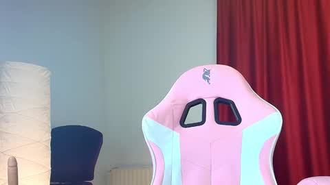 cristaleyess online show from January 12, 2026, 9:20 pm