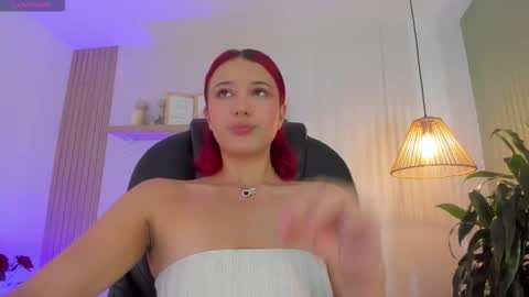 cristalfoxy_ online show from January 13, 2026, 7:41 pm