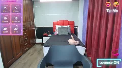 CRISTAL MILF online show from February 3, 2025, 7:10 pm