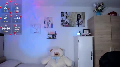 cristal online show from September 21, 2025, 3:35 pm