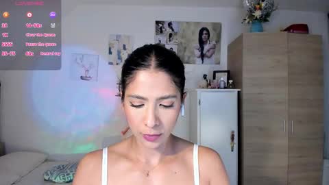 cristal online show from November 16, 2025, 5:07 pm