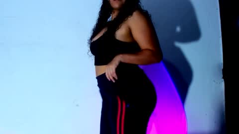 cristal online show from March 19, 2026, 3:43 am