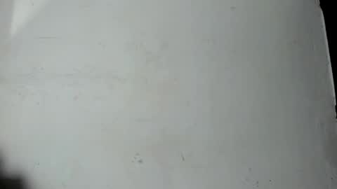 cristal online show from May 12, 2026, 7:33 pm