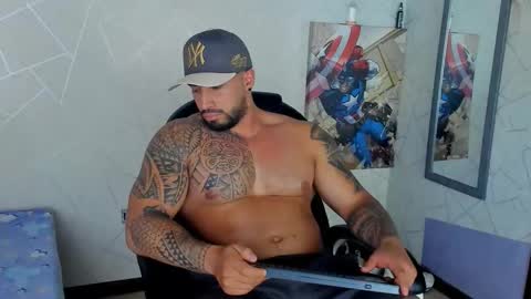 Snapshot of cristian_walker chatting on February 19, 2025, 10:31 pm cristian walker online show from February 19, 2025, 10:31 pm