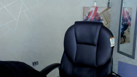 Snapshot of cristian_walker chatting on February 25, 2025, 12:13 pm cristian walker online show from February 25, 2025, 12:13 pm