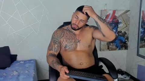 Snapshot of cristian_walker chatting on March 12, 2025, 11:33 pm cristian walker online show from March 12, 2025, 11:33 pm