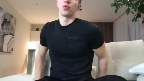 Snapshot of cristianovilla chatting on January 12, 2025, 4:08 pm CristianoHailey online show from January 12, 2025, 4:08 pm