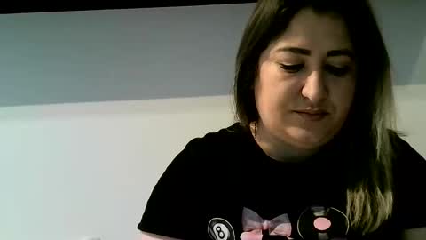 cristina20021991 online show from March 1, 2026, 9:44 am