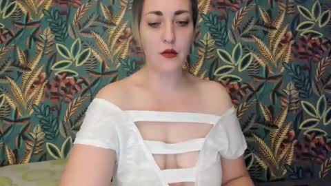 Snapshot of cristinnna chatting on February 8, 2026, 8:18 am Cristina online show from February 8, 2026, 8:18 am