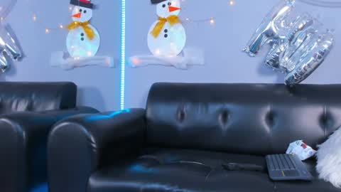 Cristopher online show from January 3, 2025, 3:33 pm