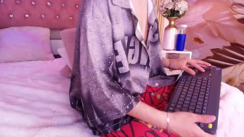 Cristopher  online show from April 7, 2026, 9:21 am