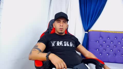 Snapshot of cristophertompson chatting on December 7, 2024, 8:44 am Say me Cris online show from December 7, 2024, 8:44 am