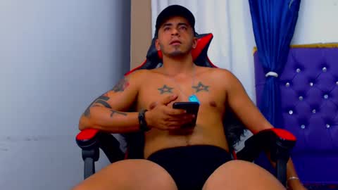 Snapshot of cristophertompson chatting on December 21, 2024, 10:50 am Say me Cris online show from December 21, 2024, 10:50 am