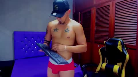 Snapshot of cristophertompson chatting on January 13, 2025, 5:12 pm Say me Cris online show from January 13, 2025, 5:12 pm