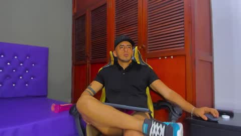 Snapshot of cristophertompson chatting on January 18, 2025, 4:10 pm Say me Cris online show from January 18, 2025, 4:10 pm