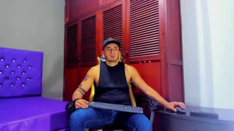 Snapshot of cristophertompson chatting on January 19, 2025, 12:39 pm Say me Cris online show from January 19, 2025, 12:39 pm
