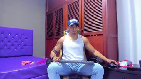 Snapshot of cristophertompson chatting on January 20, 2025, 1:21 pm Say me Cris online show from January 20, 2025, 1:21 pm