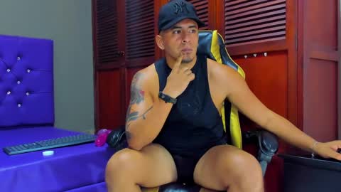 Snapshot of cristophertompson chatting on January 21, 2025, 4:05 pm Say me Cris online show from January 21, 2025, 4:05 pm