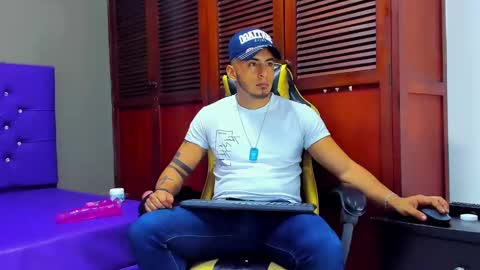 Snapshot of cristophertompson chatting on February 4, 2025, 12:55 pm Say me Cris online show from February 4, 2025, 12:55 pm