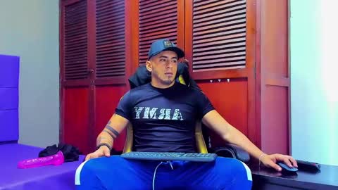 Snapshot of cristophertompson chatting on February 10, 2025, 3:21 pm Say me Cris online show from February 10, 2025, 3:21 pm