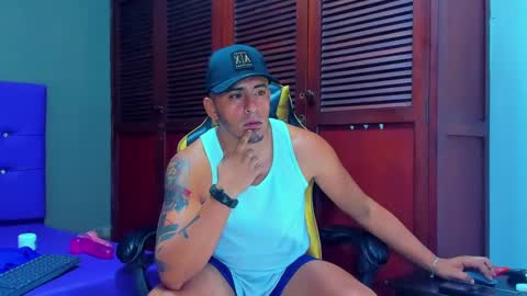 Snapshot of cristophertompson chatting on February 13, 2025, 1:59 pm Say me Cris online show from February 13, 2025, 1:59 pm