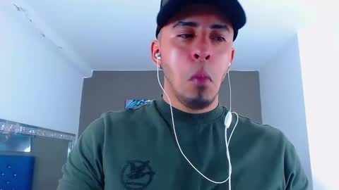 Snapshot of cristophertompson chatting on March 10, 2025, 2:28 am Say me Cris online show from March 10, 2025, 2:28 am