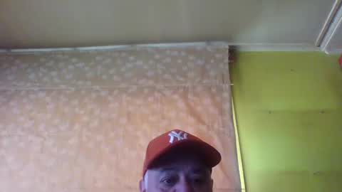 Snapshot of crmperez chatting on December 9, 2024, 6:14 pm crmperez online show from December 9, 2024, 6:14 pm