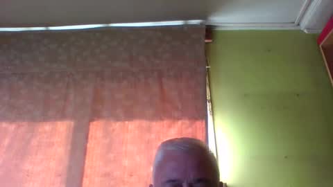 crmperez online show from April 1, 2026, 6:05 pm
