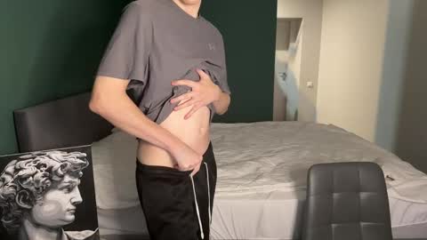 cronck52 online show from November 21, 2025, 4:49 pm