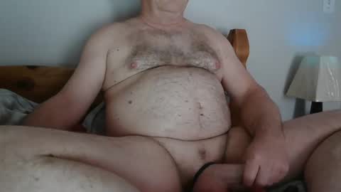 Snapshot of crowbarbi chatting on December 16, 2024, 3:11 pm Crowbarbi online show from December 16, 2024, 3:11 pm