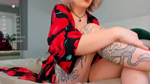 Nikki online show from March 26, 2026, 1:44 am