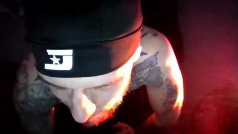 cruz815 online show from April 2, 2026, 6:44 am