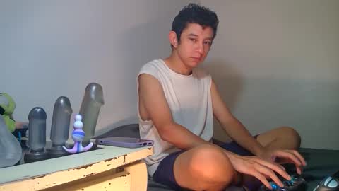 cry_guy online show from October 1, 2025, 7:47 am