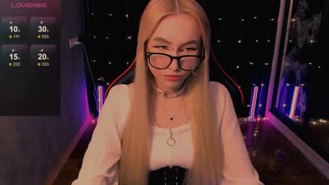 crybambi online show from May 17, 2026, 7:39 am