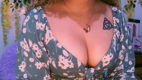 crysrus online show from September 21, 2025, 12:12 am