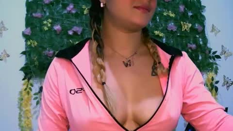 crysrus online show from October 19, 2025, 12:44 am