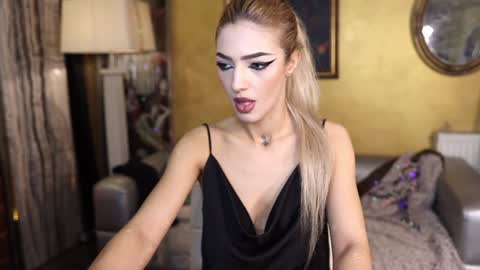 Crys online show from January 1, 2025, 1:05 pm