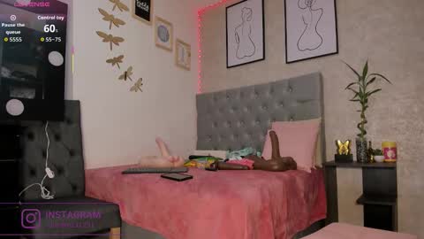   online show from December 17, 2025, 3:23 am